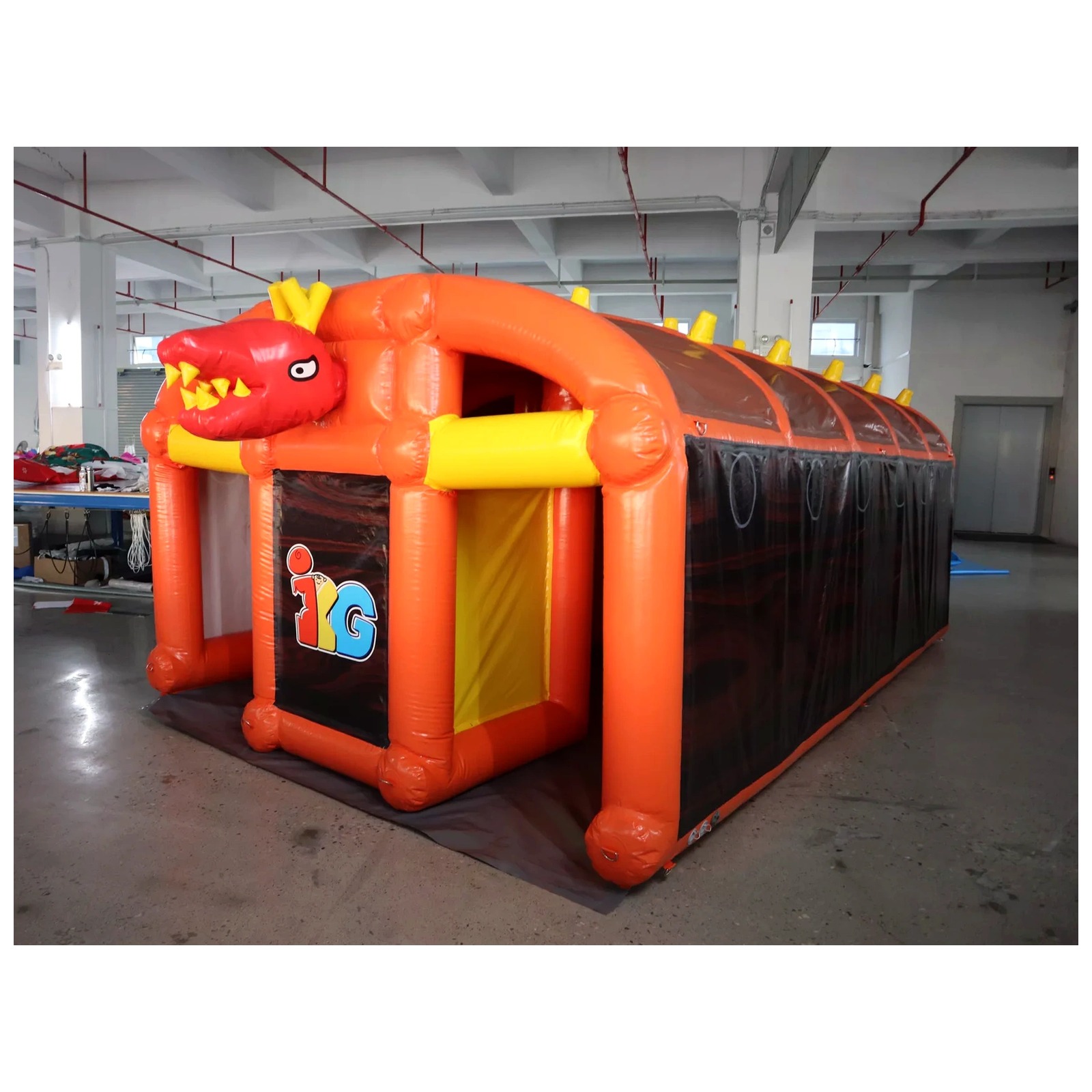 Duży pomarańczowy dmuchany lab – Outdoor Adventure Kids Party recenzja i cena